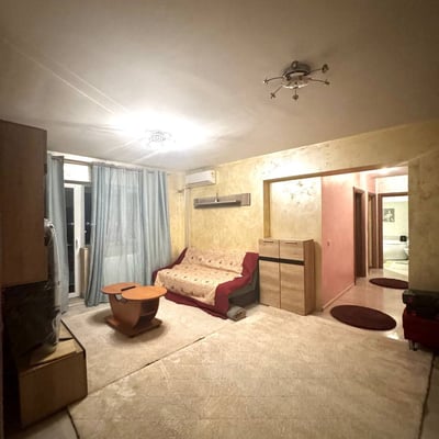 Alquiler de un amplio apartamento de 3 habitaciones, 72 m², Bucarest, Rumanía